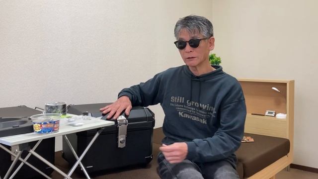 Kawasaki ZX-11 リヤボックス搭載！