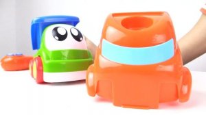 Грузовичок Малыш и Маша собирают конструктор. Автовоз