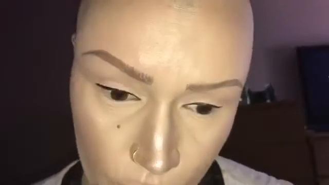ALOPECIA tips: liner, brows and lash application tutorial for those with no hair x смотреть онлайн