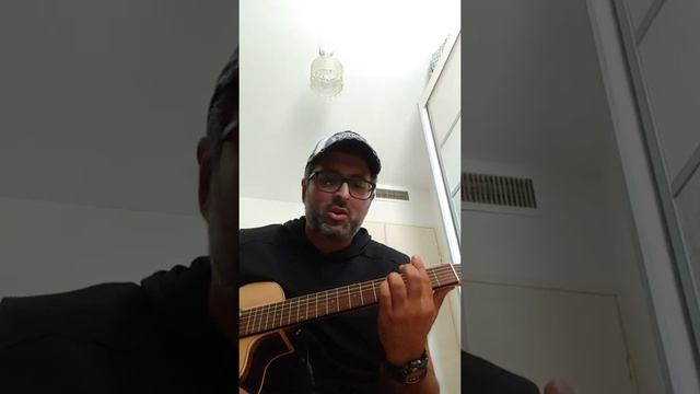את מביאה הכל לידי דמות- קאבר לשירו של שלום חנוך. גיטרה; cordoba 2 mini eb-ce смотреть онлайн