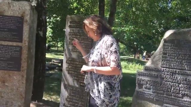 Dr. Leslie McNulty - Greetings from Belarus, Minsk смотреть онлайн