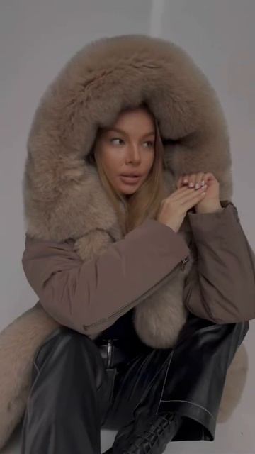 парка с мехом песца