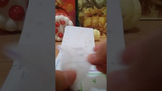 Распаковка бумажных сюрпризов две новинки шапки с ушками и котики смотреть онлайн