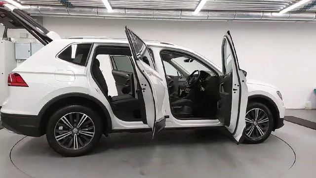 LY19AHG - Volkswagen Tiguan Allspace 2.0TDi 150 SE Nav 4Motion DSG 5dr RefI... смотреть онлайн