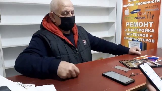 ПРАНК НАД КЛИЕНТОМ разбил телефон молотком #1