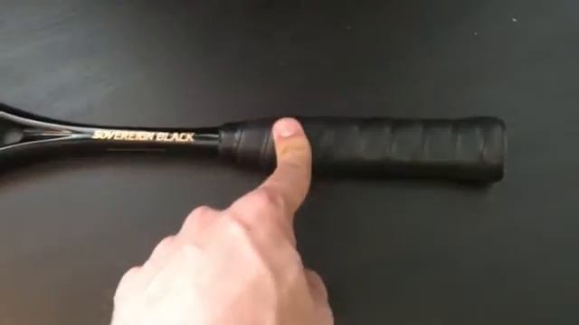 Squash Racket Factory Grips - Should You Use Them ? смотреть онлайн