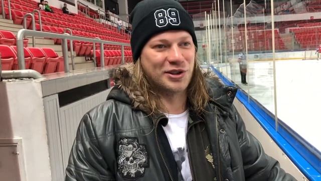 Роман Архипов о хоккейном дебюте в составе "Ледяных Волков" смотреть онлайн