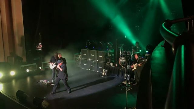 Have a Drink on Me AC/DC performed by The Black Jacket Symphony смотреть онлайн
