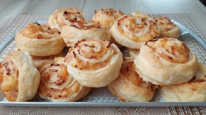 Мини пицца из слоеного теста быстро и вкусно! Простой завтрак или перекус!