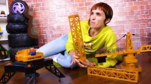 Подъёмный кран и Маша Капуки Кануки - Видео и песенки для детей - Игры про машинки