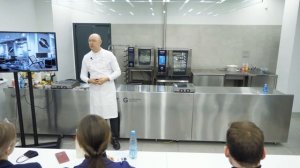 Андрей Матюха Шеф повар и ресторатор «The Печь», «Угли Угли», «Очередь»  Представитель России на Boc