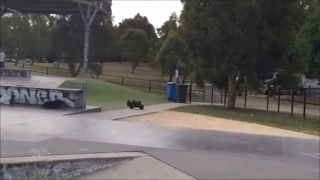 Tekno MT410 Skate Park Bowl смотреть онлайн