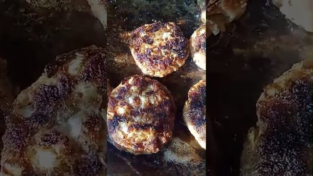 Жареные котлеты. Рецепт приготовления. Ленивые голубцы. Как приготовить. Фарш, капуста, специи. Вкус смотреть онлайн