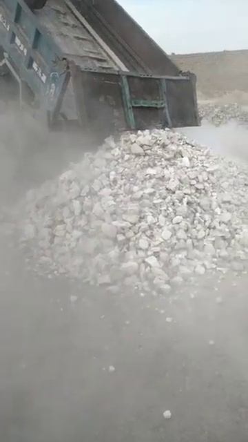 Calcium Fluoride from Khyber agency.75% purity is available. Pakistan minerals Library. смотреть онлайн