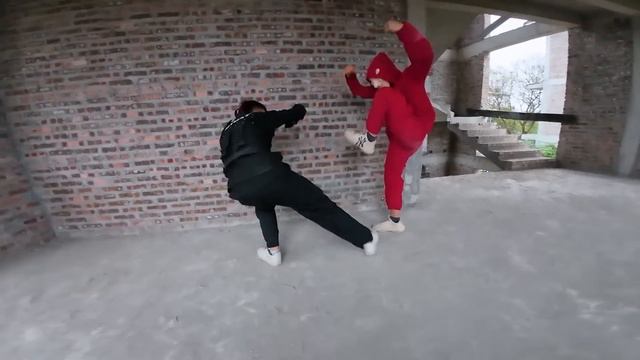 PARKOUR MONEY HEIST: "GOLD RUSH" | RUN NOW !! Escape from POLICE || Super Epic Parkour POV Chase #2 смотреть онлайн