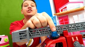 Веселая школа - Щенячий патруль, Кирилл и пожарная машина тушат пожар. Видео для детей про машинки