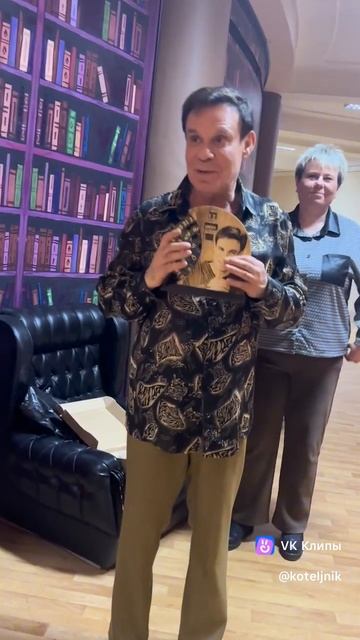 Ефим Шифрин в Санкт-Петербурге после спектакля " Танцуй со мной " 09.03.2025г смотреть онлайн