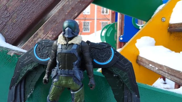 Игры гонки - Человек Паук против Стервятника! - Машинки и Супергерои видео игрушки для мальчиков смотреть онлайн