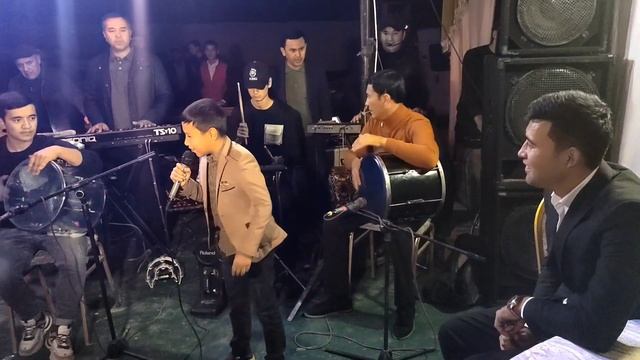Bunyodbek Odilbekov Shogirti xammani lol qoldirdi. Bexruzbek kichkina toy xizmatida jonli ijroda смотреть онлайн