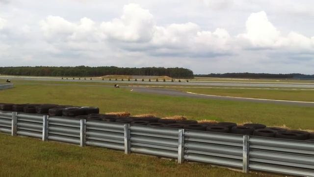 James taking the Chicane on his R6 @ t-bolt TPM Blue group 9/25 смотреть онлайн