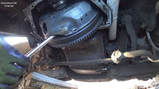 Москвич. Москвич 426. Как снять колокол сцепление, на 408 моторе, не снимая мотор )).. Часть 7. смотреть онлайн