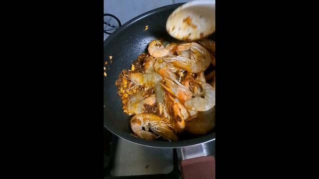 Shrimp 🍤 cajun no butter! olive oil taste better and healthy 😋💥 simple recipe #shorts #asmr смотреть онлайн