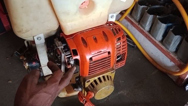 agriculture 4 stroke power sprayer starting problem | स्प्रे पंप स्टार्टिंग प्रॉब्लेम #agriculture смотреть онлайн