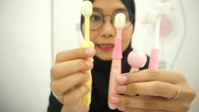Tips Memilih Sikat Gigi & Review 5 Jenis Sikat Gigi untuk Anak Balita versi Bunda Picha смотреть онлайн