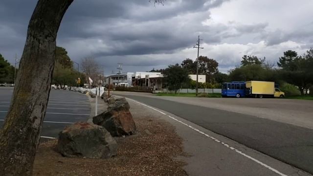 Туалет на улице, в Калифорнии смотреть онлайн