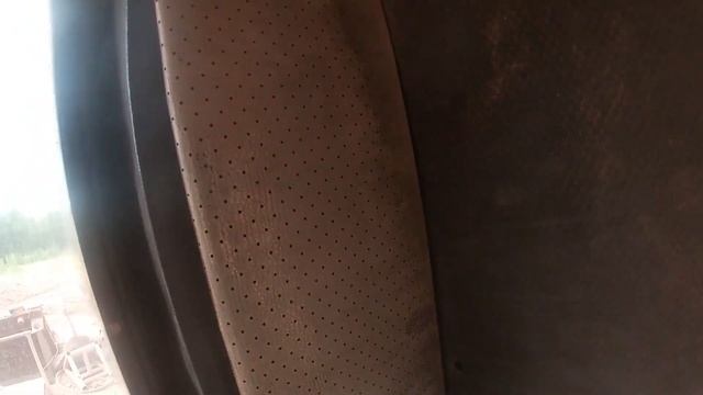 Лопнул поворотный рулевой рычаг!!!!!!Тягач тащит Белаз!!!!! смотреть онлайн