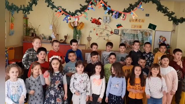 Великден! Чувате ли вие, че камбана бие! (изп. Слънчевите зайчета ДГ "Дружба" гр. Пловдив) смотреть онлайн