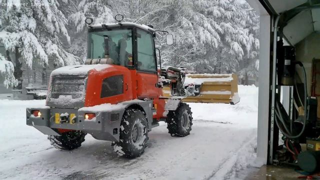 Everun ER1500F Plowing Heavy Wet Snow