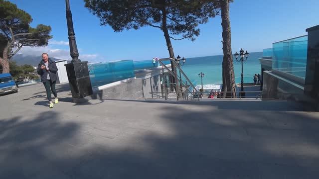 Центральный пляж Ялты 2025 смотреть онлайн