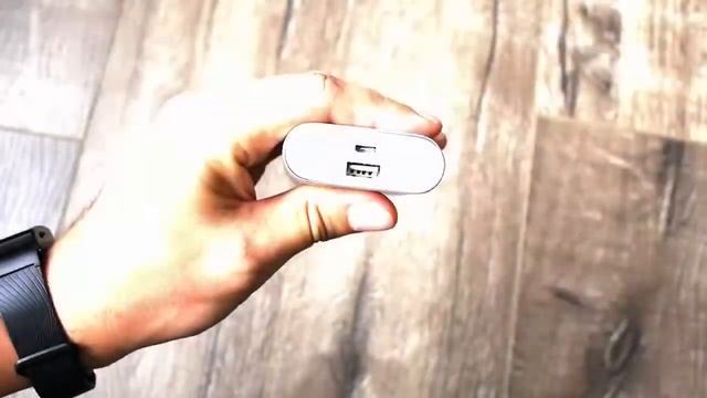 Xiaomi Mi Power Bank 10000mAh смотреть онлайн