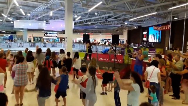 ZUMBA ®PARTY Торгово развлекательный центр Манеж 31 июля 2016 смотреть онлайн