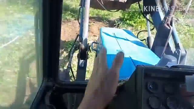 В лесосеку на тракторе делаем заезд и готовим березу смотреть онлайн
