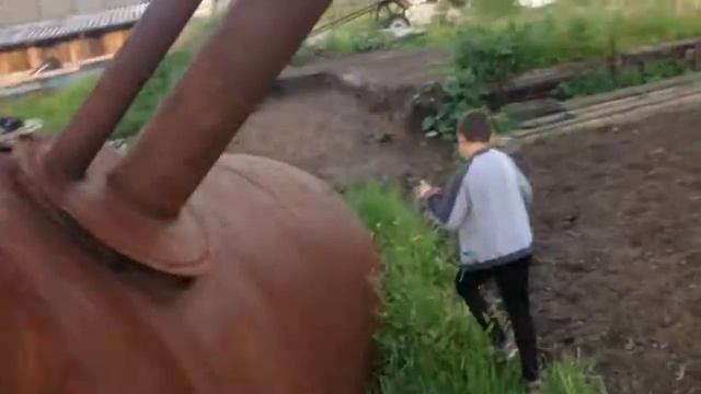 Копия видео "Я с другом/прыгаем с бочки в песок" смотреть онлайн