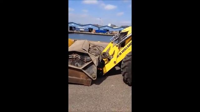 New Holland B 110 C TC