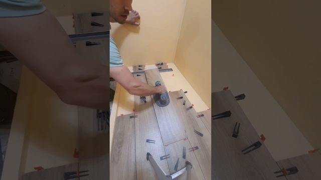 Раскладка плитки, разуклонка на душевом поддоне смотреть онлайн