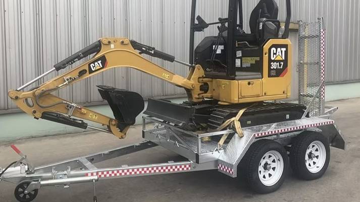 Мини экскаватор 29575 перевозка на прицепе смотреть онлайн