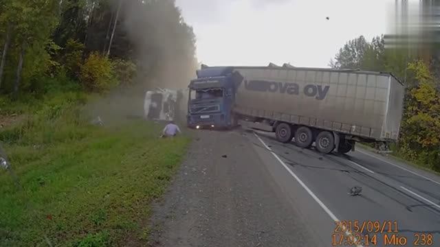 АВАРИИ С БОЛЬШЕГРУЗАМИ