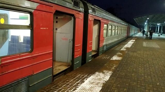 Разнообразие поездов на вечернем Казанско-Рязанском направлении #1/Variety of Russian trains #1 смотреть онлайн