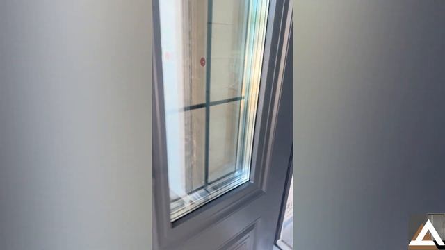 Уличная входная дверь Двекрон Палермо RAL 7024 с фрамугой и терморазрывом. Доставка по всей России!