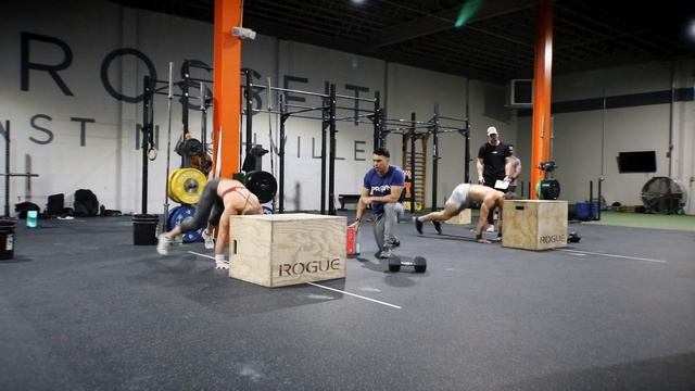 TIA CLAIR TOOMEY CRUISES THROUGH CROSSFIT OPEN WORKOUT 21.2. смотреть онлайн