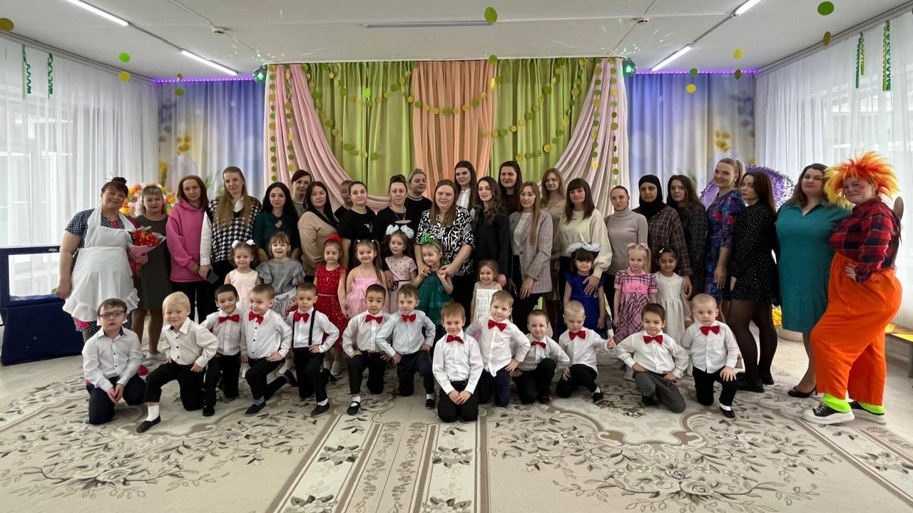 8 марта в средней группе "Радуга". смотреть онлайн