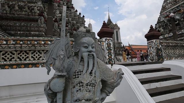 Bangkok's BEST temple? 🇹🇭 смотреть онлайн