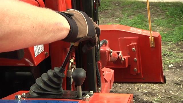 NorTrac 35XTD 35 HP Bulldozer with Backhoe смотреть онлайн