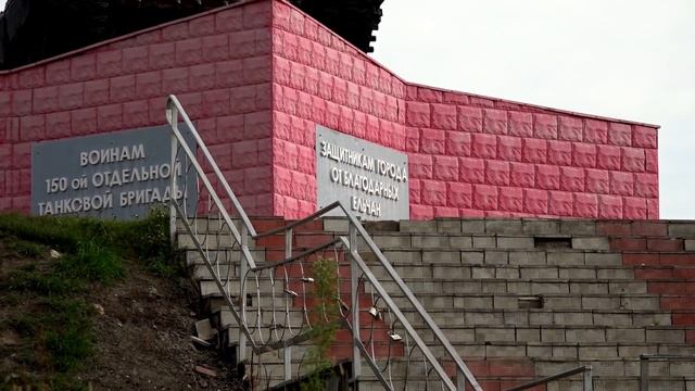 СПУСТЯ МЕСЯЦ С МОСТА УПАЛ ЧЕЛОВЕК смотреть онлайн