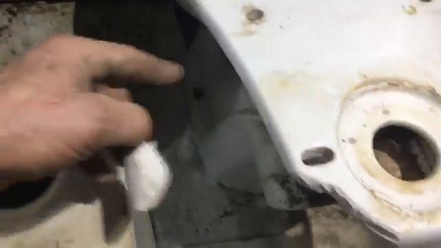 Установка неродного бачка унитаза