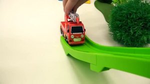 Видео для детей про машинки. Машины помощники на Капуки Кануки - Приключения машинок все серии